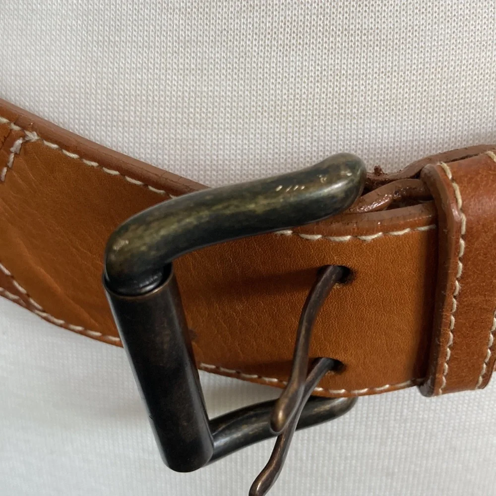 STREETS AHEAD WOMEN TAN LEATHER AND SURDE STITCHED DOUBLE PRONG BELT SIZE M